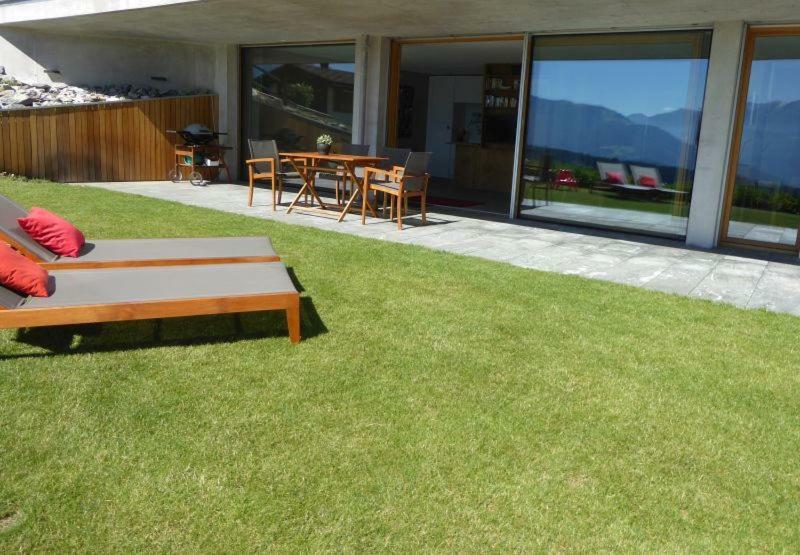 Casa Admisa, Spektakulaere Aussicht, Ski In And Out, Hochwertige Einrichtung, Valserstein Und Eiche Flims Exterior foto